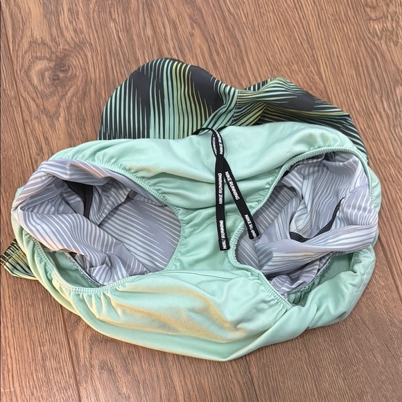 Nike Green and Yellow Athletic Performance Shorts - Picture 6 of 6